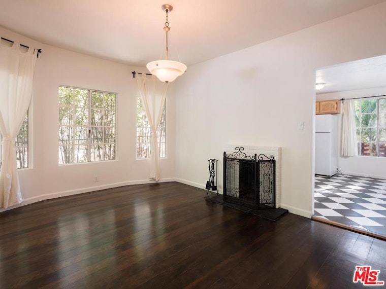What does $2,700 rent you in the LA Metro area?