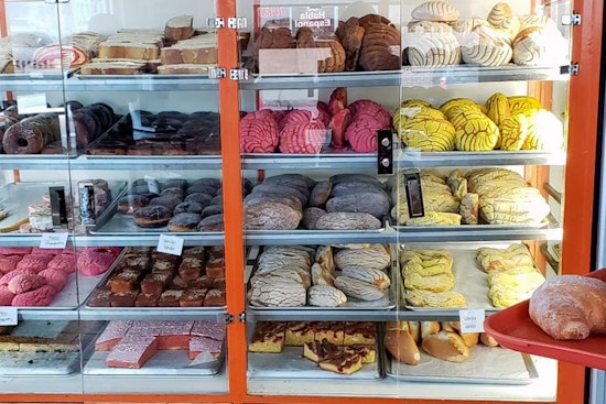 Feast your eyes on the best Aurora businesses to prep for your Thanksgiving