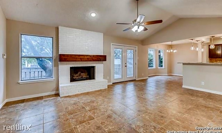 Apartments for rent in San Antonio: What will $2,200 get you?