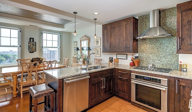 St. Louis apartments fit for the rich and famous
