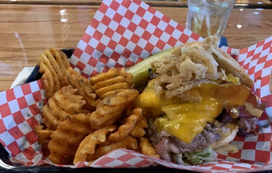 Hawthorne and Picture Hills gets a new sports bar: Backstop Bar and Grill KC