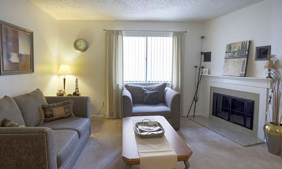 Apartments for rent in Aurora: What will $1,300 get you?