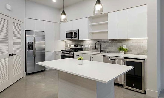 What apartments will $2,800 rent you in Southeast Anaheim, right now?