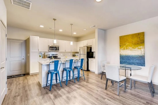 Apartments for rent in Aurora: What will $2,000 get you?