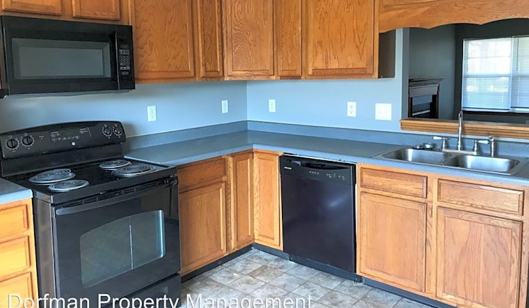 What apartments will $1,100 rent you in Far Eastside, today?