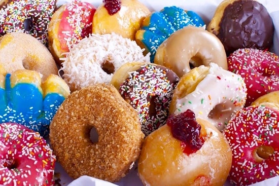 Aurora's 4 best outlets to score doughnuts on the cheap