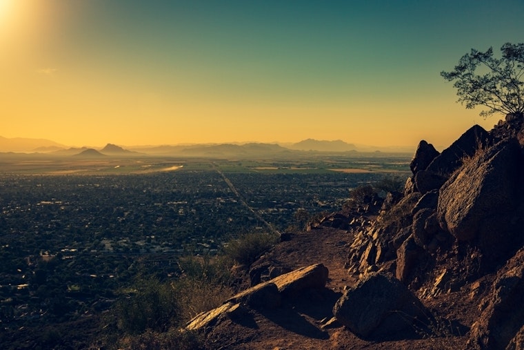 Top Phoenix news: Community demands oversight of Phoenix PD; city votes to cut red light cams; more