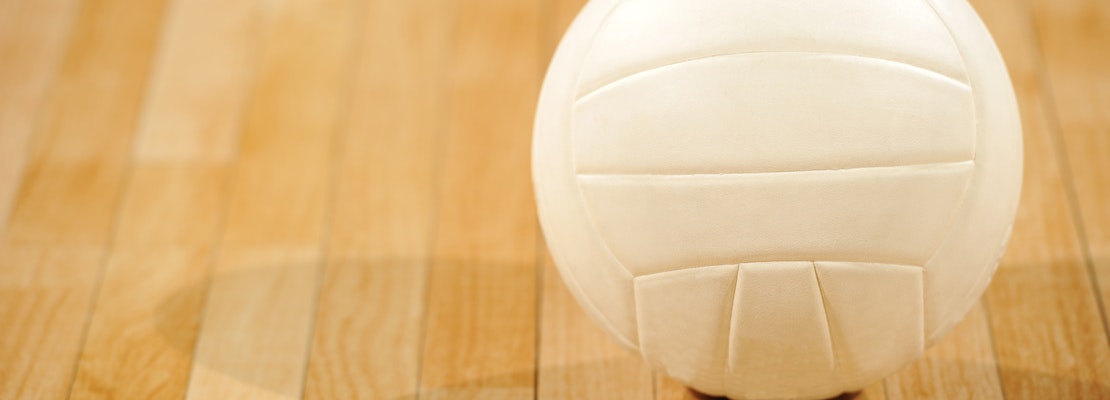 Glendale Adventist Cougars fall to de Toledo Jaguars in boys varsity volleyball thriller