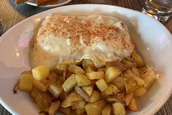 New Near West Side breakfast and brunch spot Black Barrel Tavern opens its doors