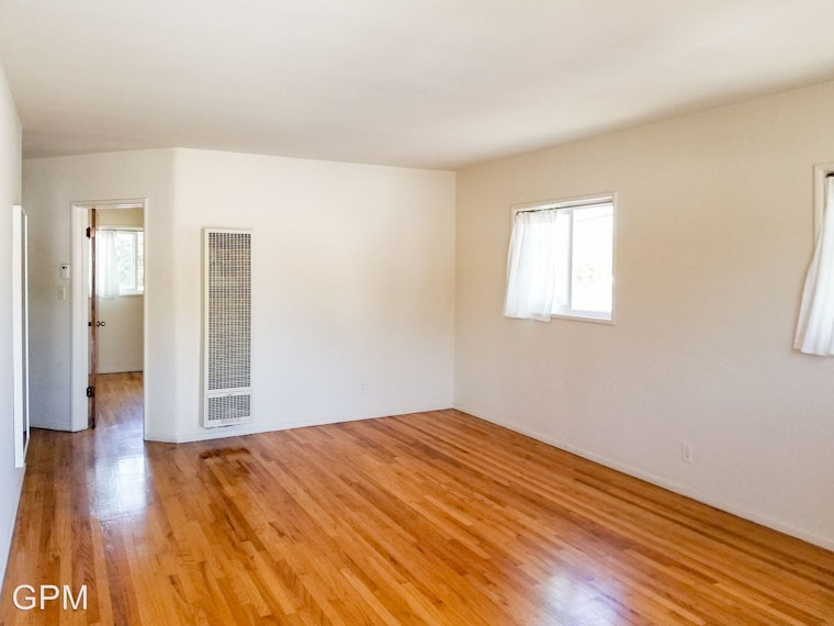 The cheapest apartment rentals in Los Feliz