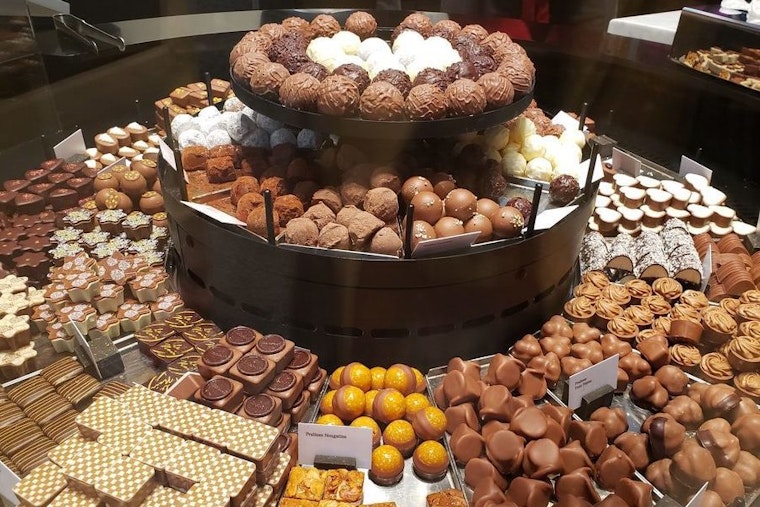New chocolate shop Läderach now open in Midtown