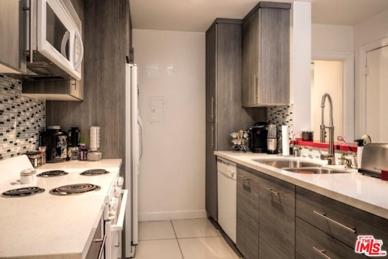 Renting in Encino: What will $2,500 get you?