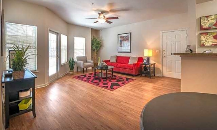Budget apartments for rent in Southwest Dallas