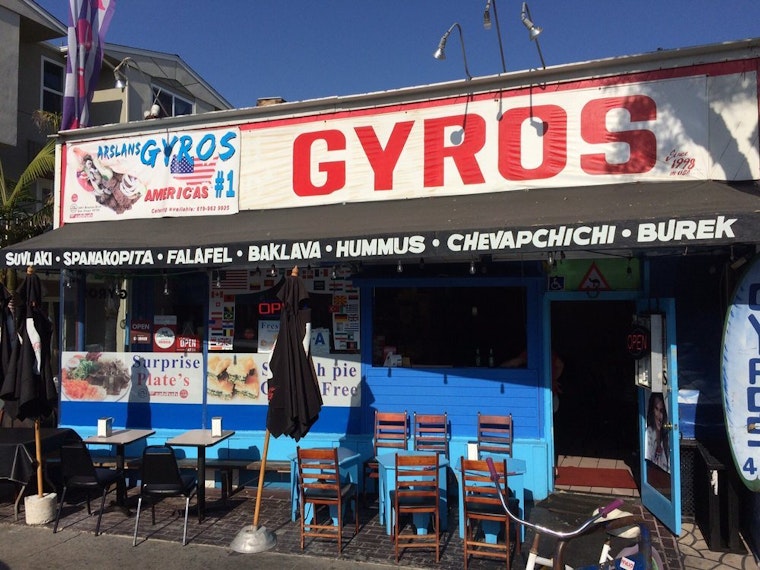 Check out the 3 most popular spots for food and drink in Mission Beach