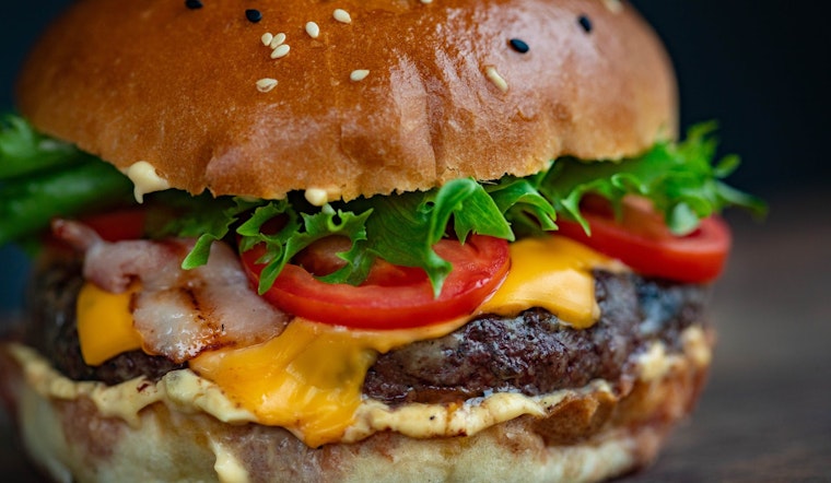 Top Jacksonville news: Burger joint to close; helpline created for vets; more