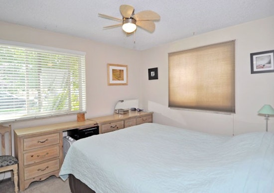 What will $1,100 rent you in Congress Park, right now?