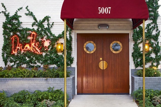 New American steakhouse and lounge Drake’s Hollywood debuts in Bluffview