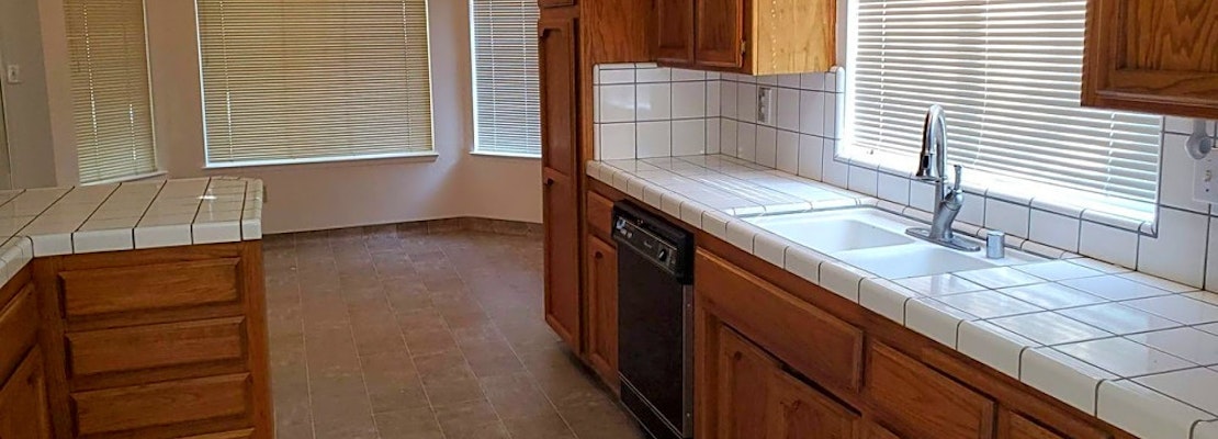 Apartments for rent in Bakersfield: What will $2,000 get you?