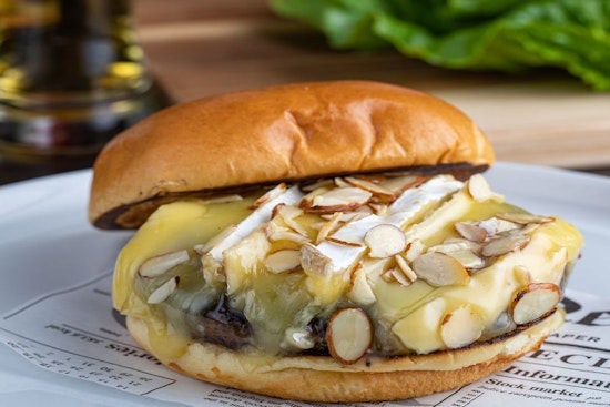 iBurger brings specialty sandwiches and more to Miami
