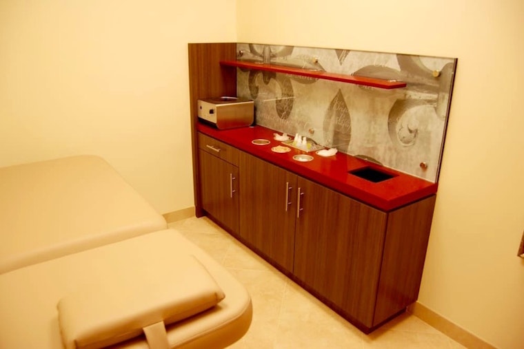 Introducing the 4 best waxing parlors in Aurora