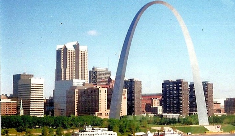 Top St. Louis news: Fatal crash after woman loses control of car; 2 die crossing train tracks; more