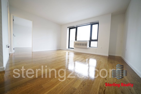 What will $2,600 rent you in Astoria, right now?