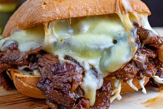 New American spot, iBurger, offers hearty sandwiches and more in Miami