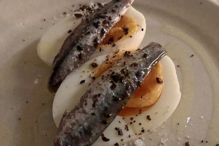 New Silver Lake wine bar Eszett opens its doors