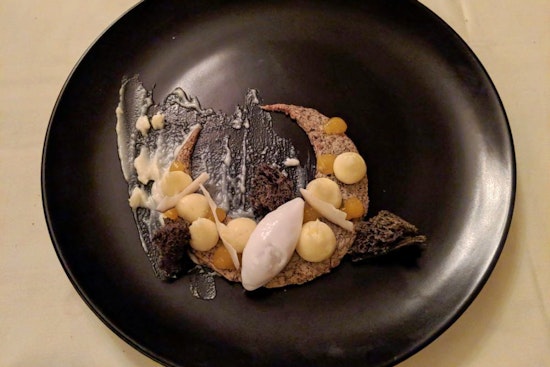 Splurge on traditional American eats at these top Washington eateries