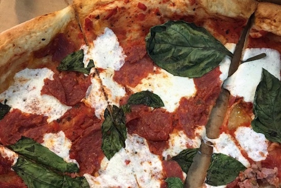 Kansas City's 5 favorite spots to score pizza on the cheap