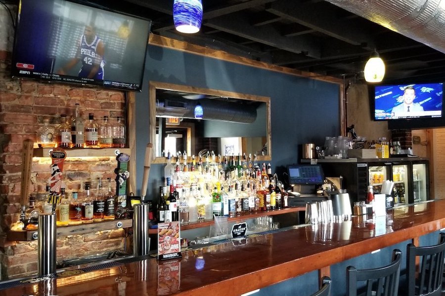 Check Out The 5 Best Inexpensive Bars In Baltimore