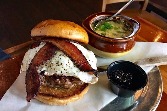 Discover the 4 best burger sources in Fort Worth