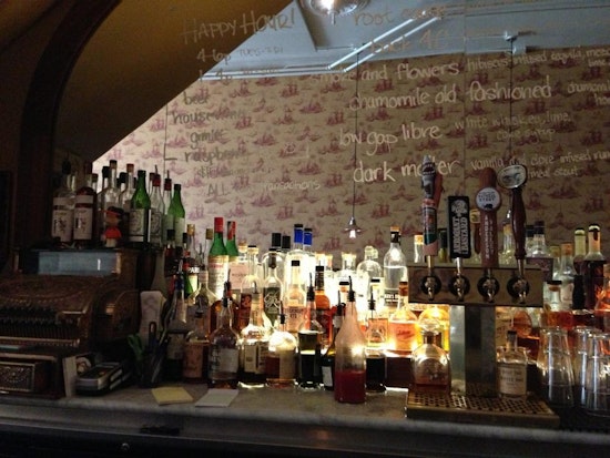 Two Sisters Kicks Off Fall/Winter Cocktail Classes