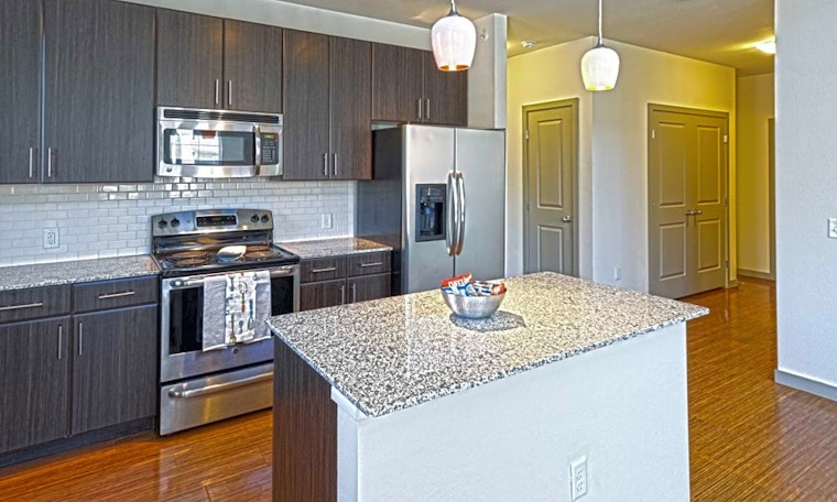 Apartments for rent in Aurora: What will $2,000 get you?
