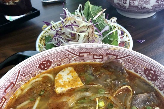 Duc Chuong Midnite brings bun bo hue soup to Northeast Dallas