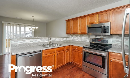 What apartments will $1,500 rent you in Four Corners, this month?