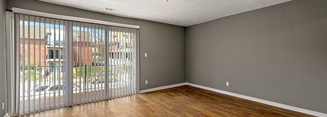 What apartments will $1,000 rent you in Hanover Place, this month?