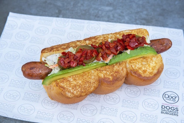 Discover the 3 best outposts to score hot dogs in Arlington