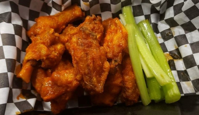 Henderson's 3 favorite spots for inexpensive chicken wings