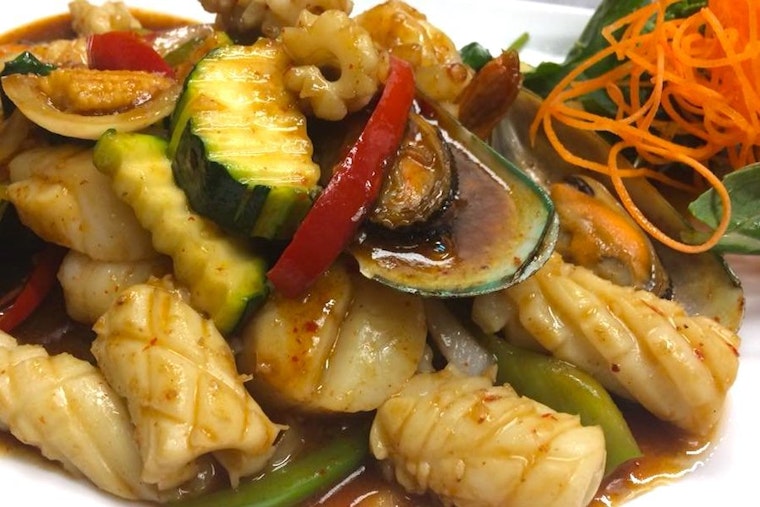 Explore the 3 top spots in Jacksonville's Sandalwood neighborhood