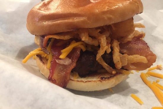 Find burgers and more at Centennial Hills's new Ernie's Burgers