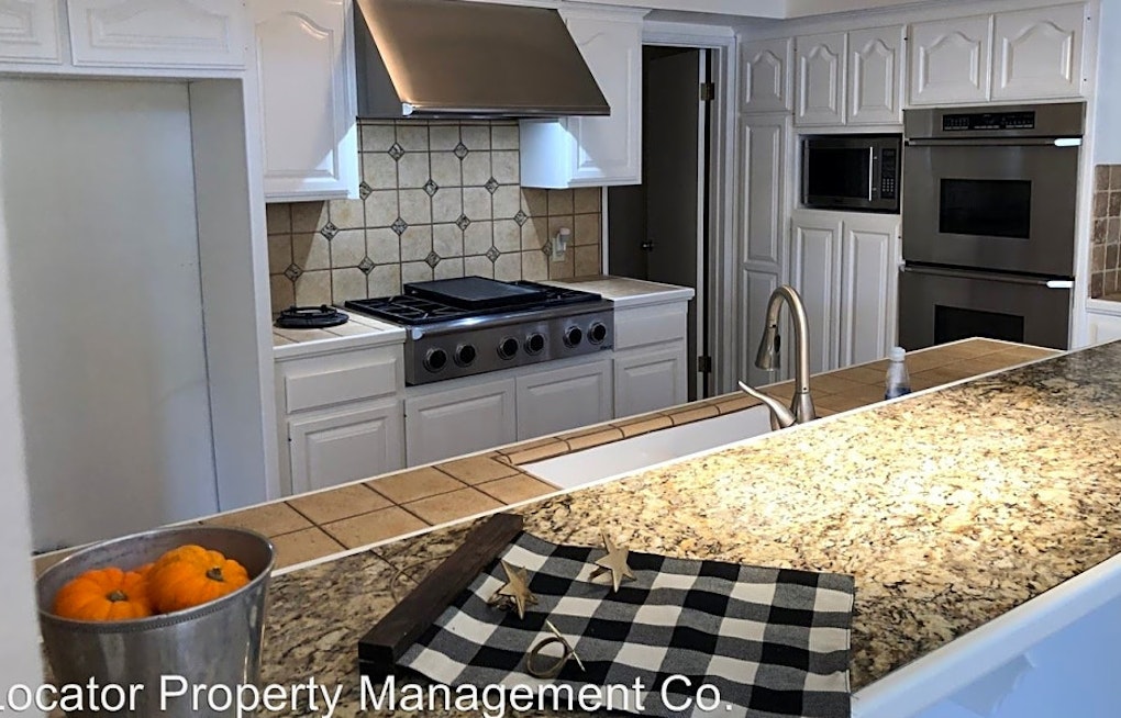 Apartments for rent in Bakersfield: What will $1,700 get you?