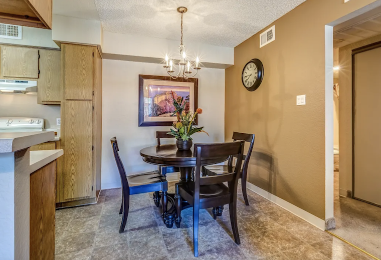Budget apartments for rent in Camelback East, Phoenix