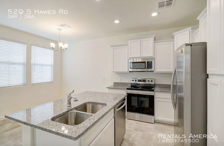Apartments for rent in Mesa: What will $1,600 get you?