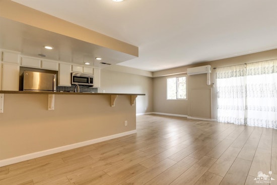 Explore today's cheapest rentals in Hollywood Hills