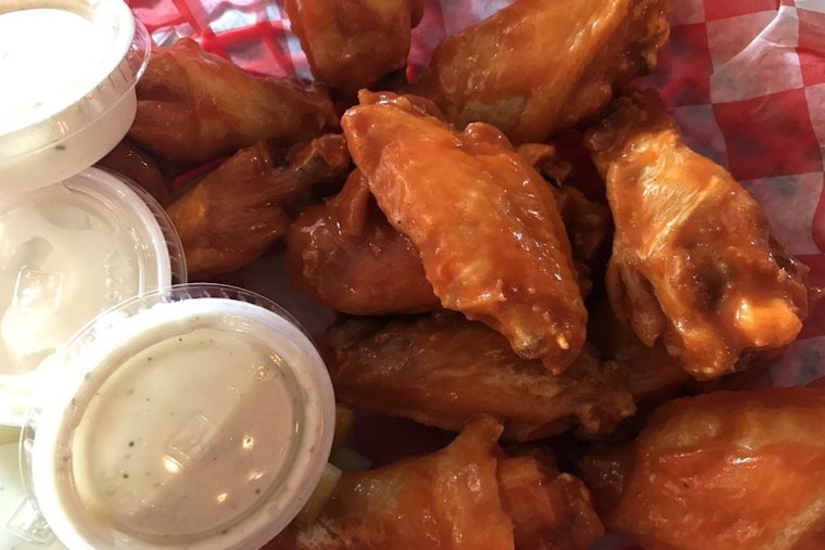 Nashville's 5 top spots for inexpensive chicken wings