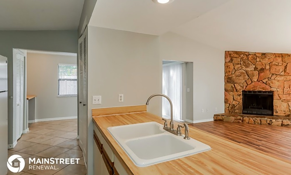 The cheapest apartments for rent in Mandarin Station, Jacksonville