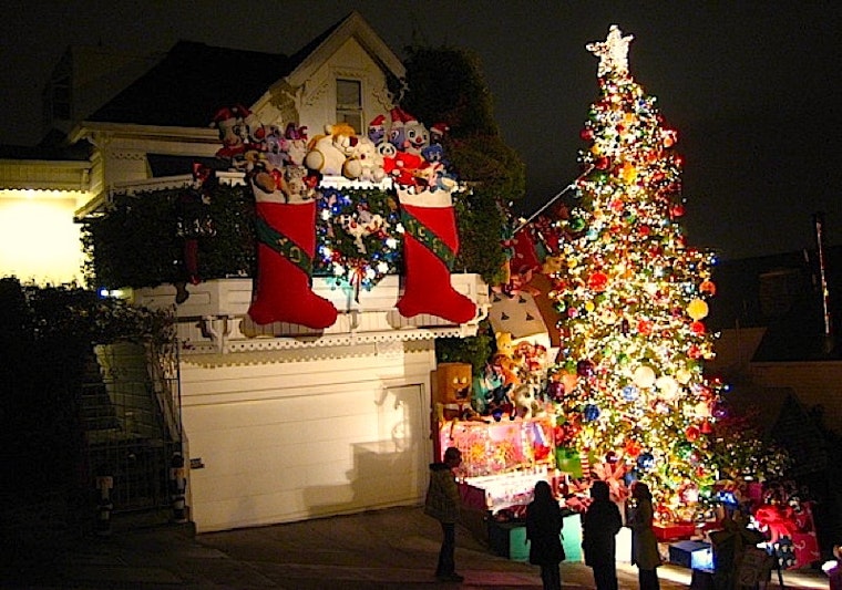 PHOTOS: Holiday Hometown Cheer Castro Style
