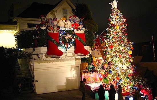 PHOTOS: Holiday Hometown Cheer Castro Style