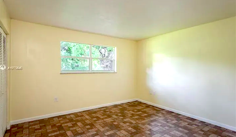Budget apartments for rent in South-West Coconut Grove, Miami